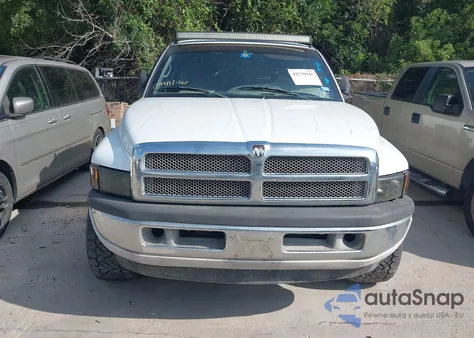 2001 Dodge Ram 1500 St из США, поврежденный, VIN 1B7HF13ZX1J575395